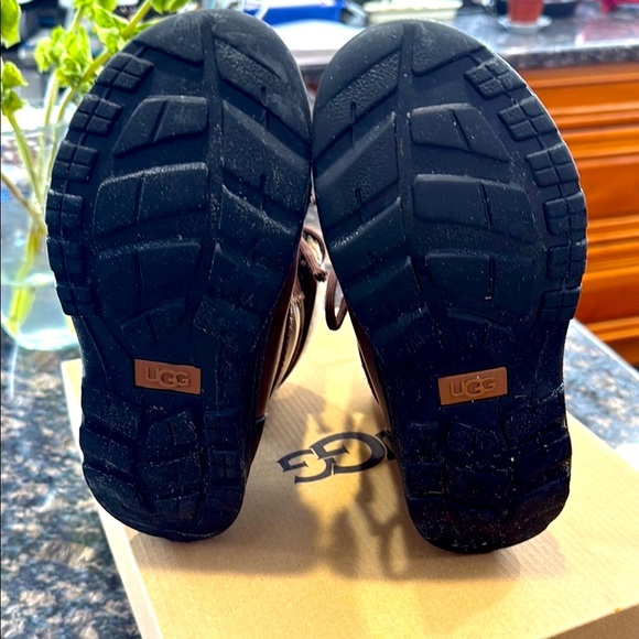 UGG Kid Butte II CWR Chestnut Leather Wool Snow Winter Boots - Picture 3 of 5